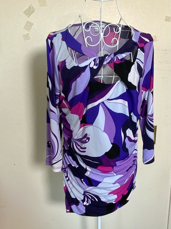 Jennifer Lopez Tops - Jennifer Lopez Purple and White Floral Print Top